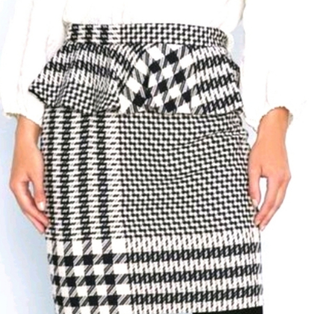 ZARA Black & White Houndstooth Plaid Knit Ruffled Skirt – Textured Pattern NWT